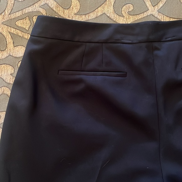 T Tahari size 8 navy pants - Picture 3 of 4